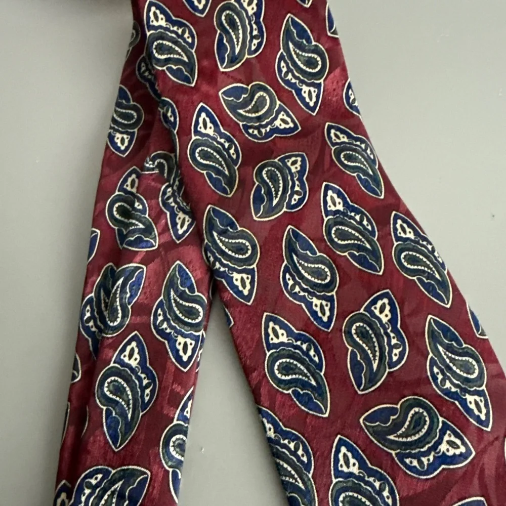 Manhattan Neck Tie necktie featuring a blue and white paisley pattern